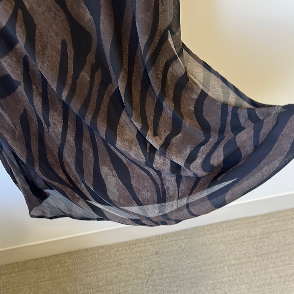 DKNY Sz 12 Animal Print Sheath Midi Dress with Flutter Sleeves • NWT! - Picture 5 of 12
